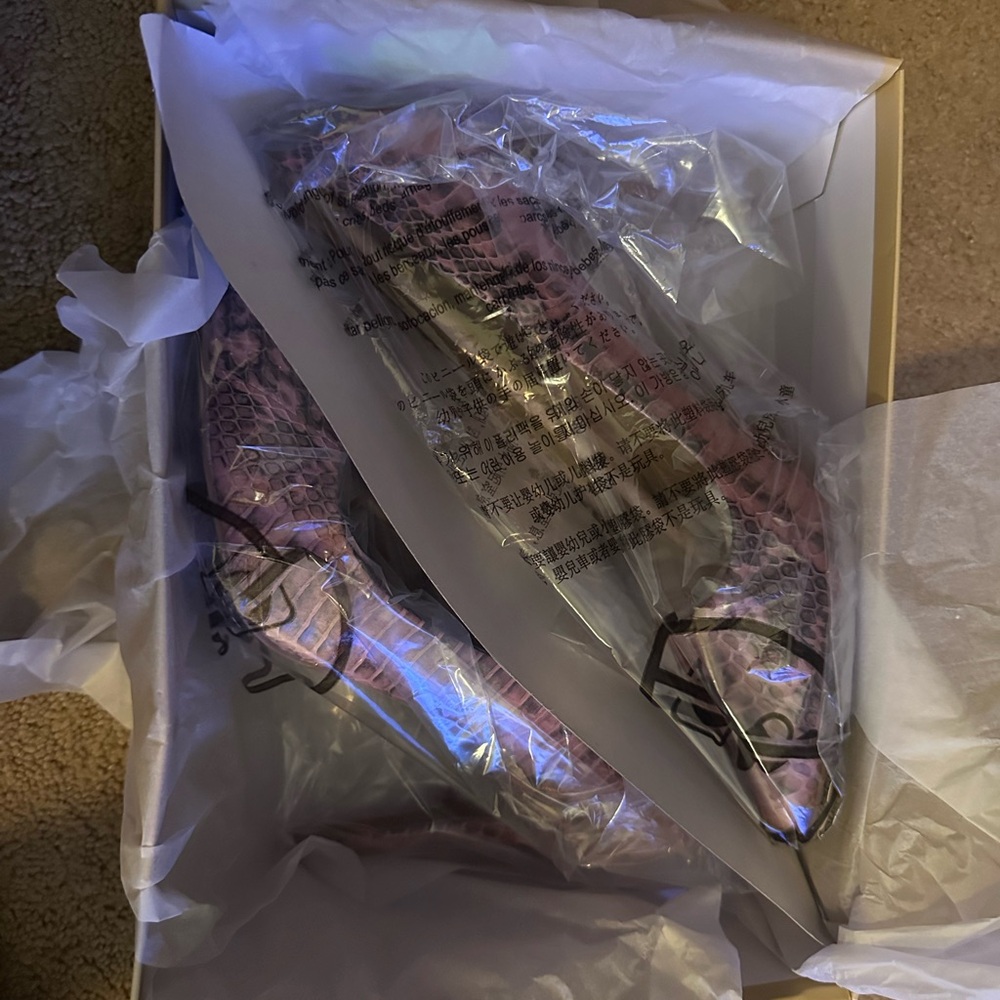 Michael Kors Claire pink Snake skin pump